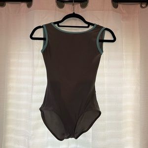 Grey and Blue Yumiko